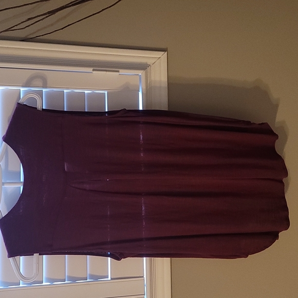 FREE W/ PURCHASE --GUESS Burgundy Sleeveless Criss-Cross Top - Picture 5 of 6